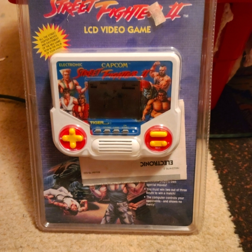 STREET FIGHTER II Handheld Game from 1992